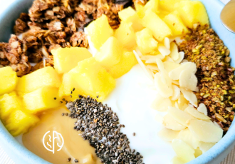 Bol de muesli con mango