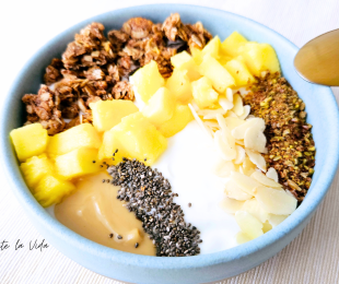 Bol de muesli con mango