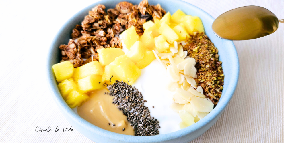 Bol de muesli con mango